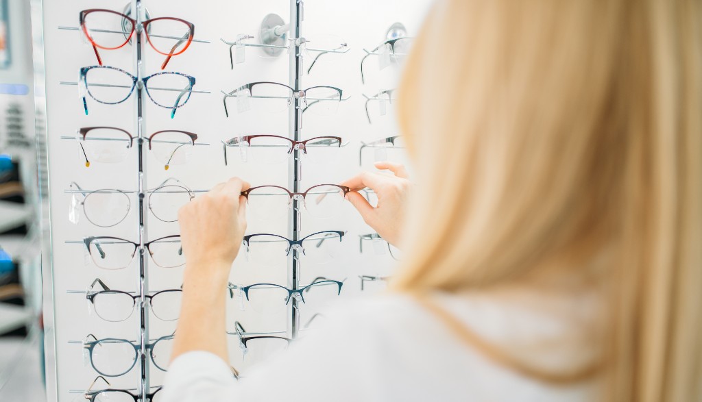 SEE CLEAR, SEE BETTER